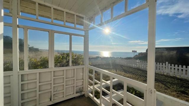 Maison Sur La Plage Avec Vue Mer Panoramique Le Martray Kültér fotó