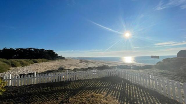 Maison Sur La Plage Avec Vue Mer Panoramique Le Martray Kültér fotó